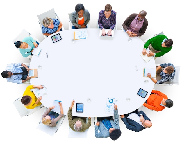 Spotkanie zespołu przy stole